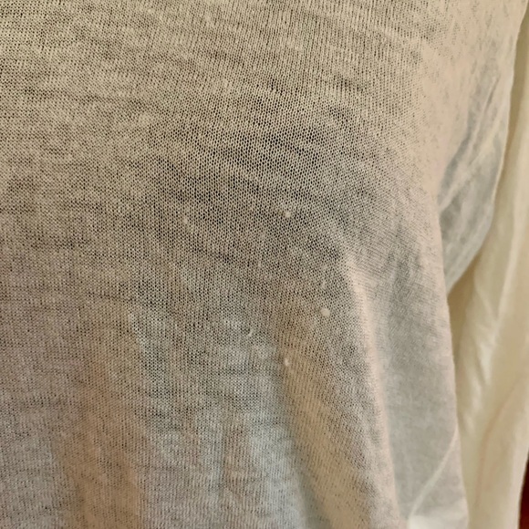 C.T. Plage Off-White Light Wool V-Neck Pullover Size 38 - Picture 6 of 6